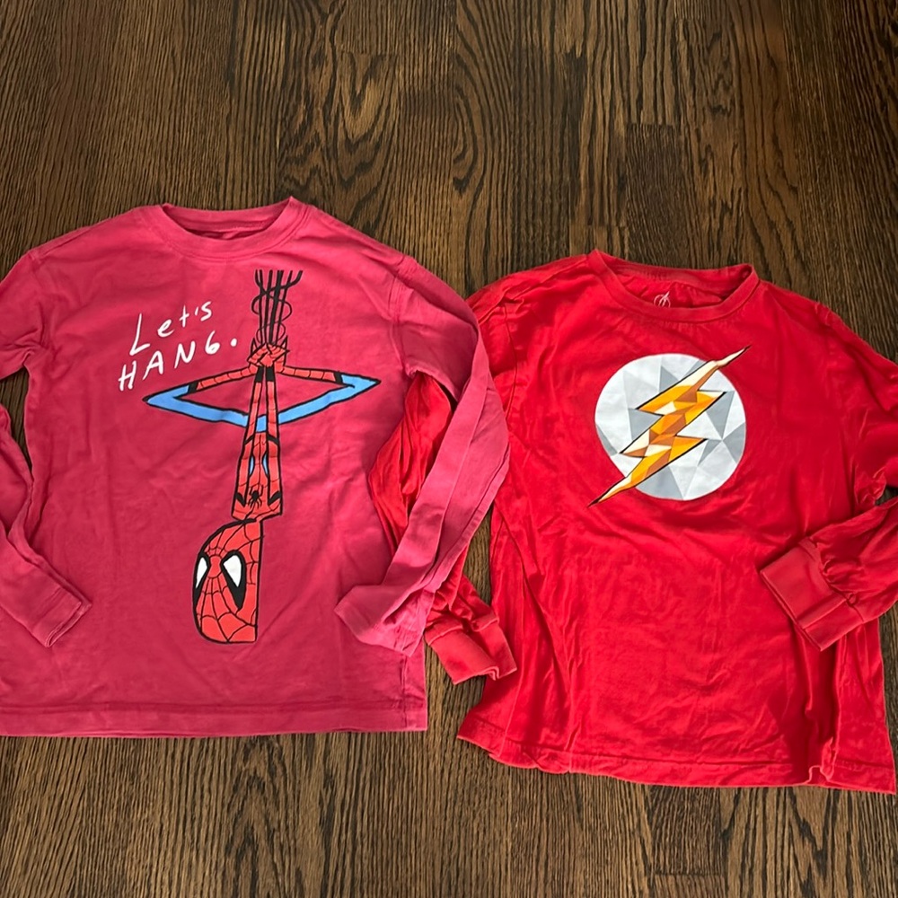 Boys size S long sleeve t-shirt - Spider-Man and Flash